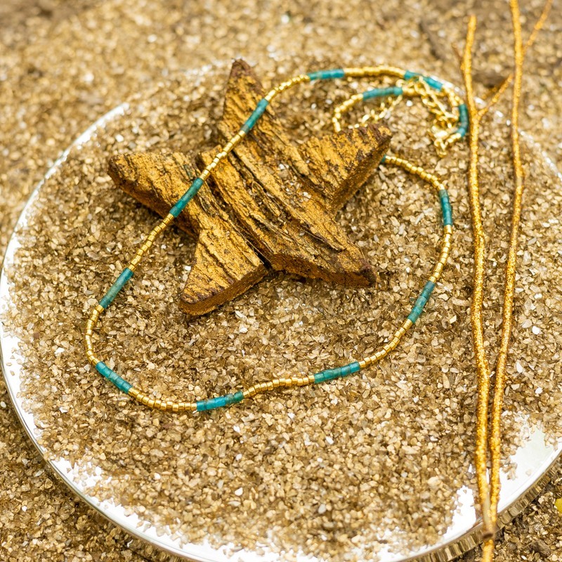 Colier pietre semipretioase Kyanit, choker pietre naturale placat cu aur 18 K, elegant Vania cu Sunstone Miyuki Seed