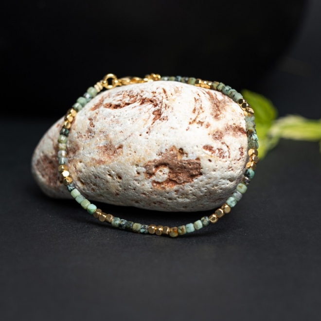 Bratara delicata Boho din pietre semipretioase de Crisocola placata cu aur de 18K