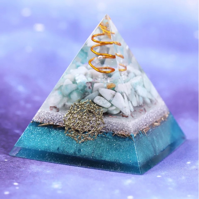 Piramida Orgonica Sunita cu cristale de Amazonit si varf vibrational de cuart