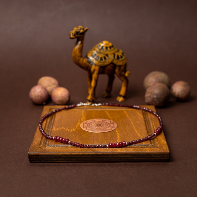 Colier choker Kavin din pietre semipretioase de Granat si Rubin, inchidere si accesorii din argint 925