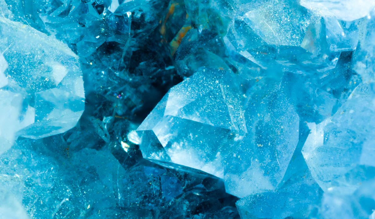 Semnificatiile si beneficiile uimitoare ale cristalului de acvamarin